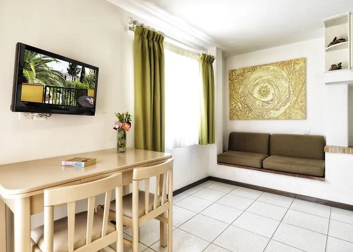 Elia Apartmanhotel Áfitosz
