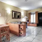 Elia 4*