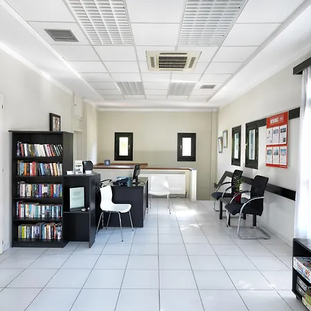 Elia شقة فندقية