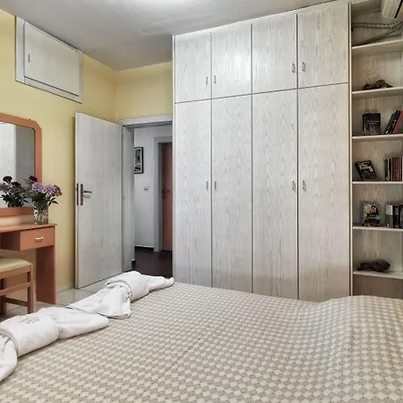 شقة فندقية Elia 4*