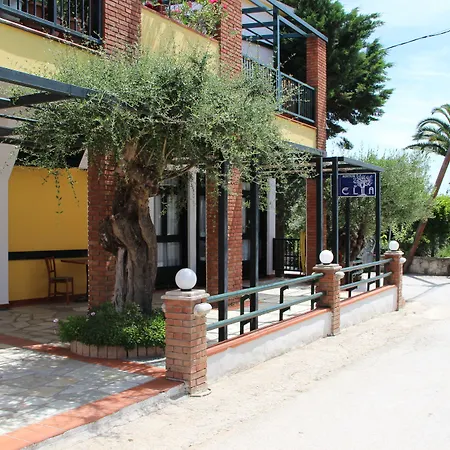 شقة فندقية Elia 4*