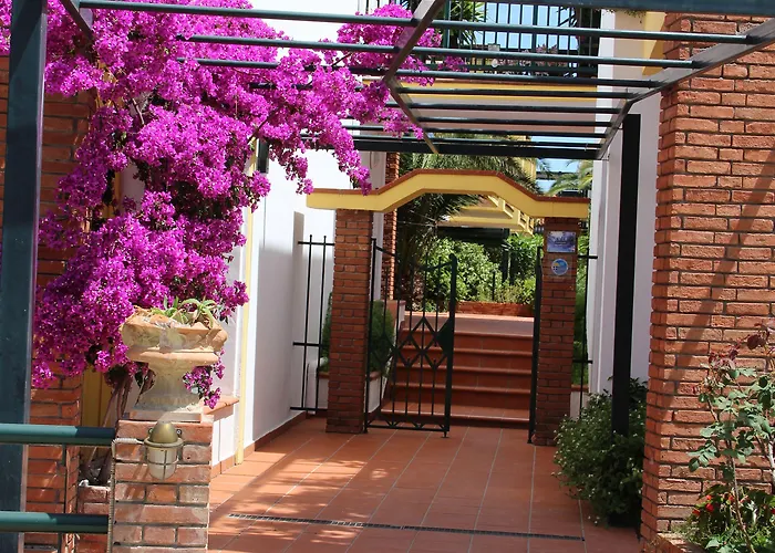 Hotel de apartamente Elia 4*